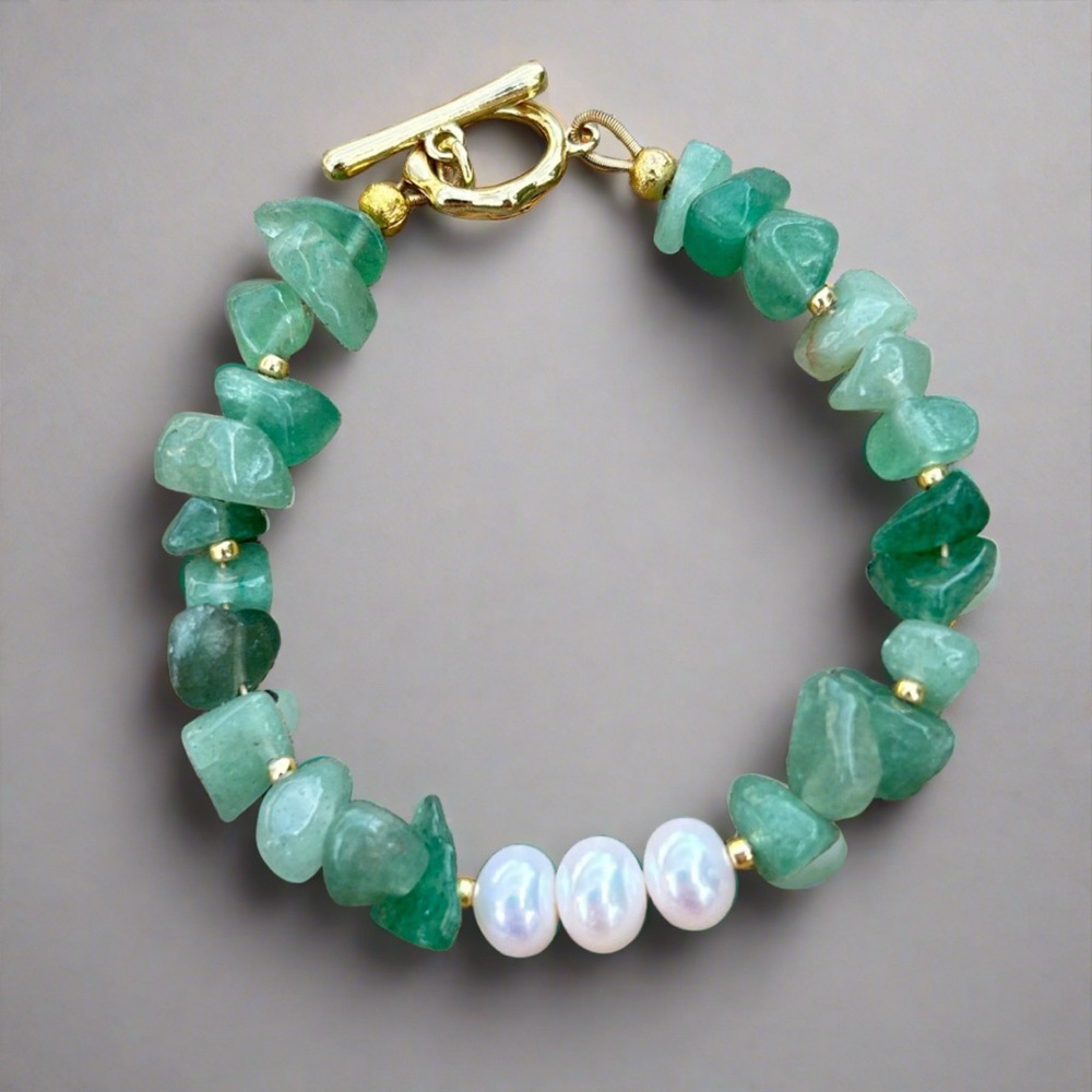 Green Aventurine Chip and Pearl Toggle Bracelet